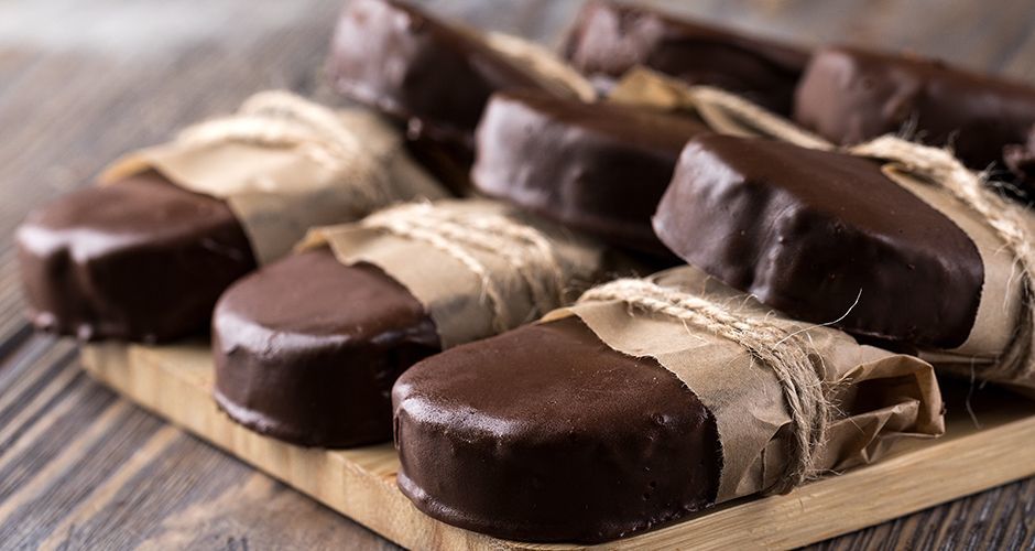 Greek walnut-filled chocolates - Kariokes