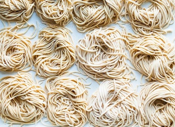 See the largest noodle in the world that is 3 km long!!!