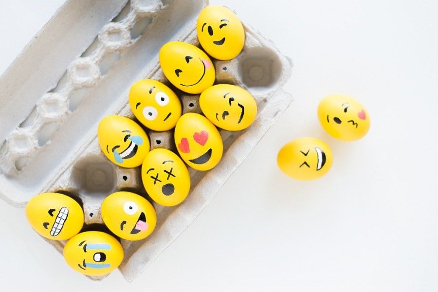 Emoji eggs Κι όμως, μπορείς εύκολα να τα φτιάξεις!