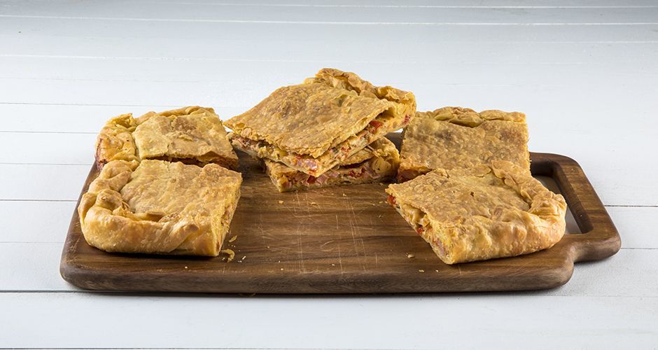 Quick Greek ham and cheese Kourou dough pie