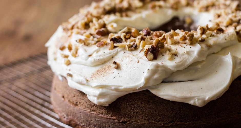 Κέικ κολοκύθας με τζίντζερ και frosting maple syrup Συνταγή Άκης