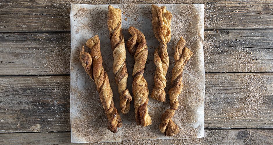 Sweet puff pastry twists