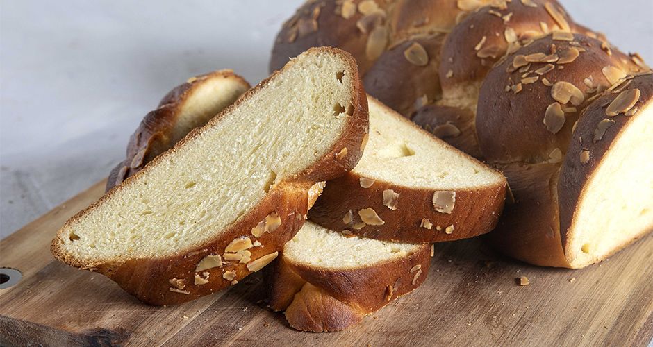 Greek Lenten sweet bread – Tsoureki Recipe | Akis Petretzikis