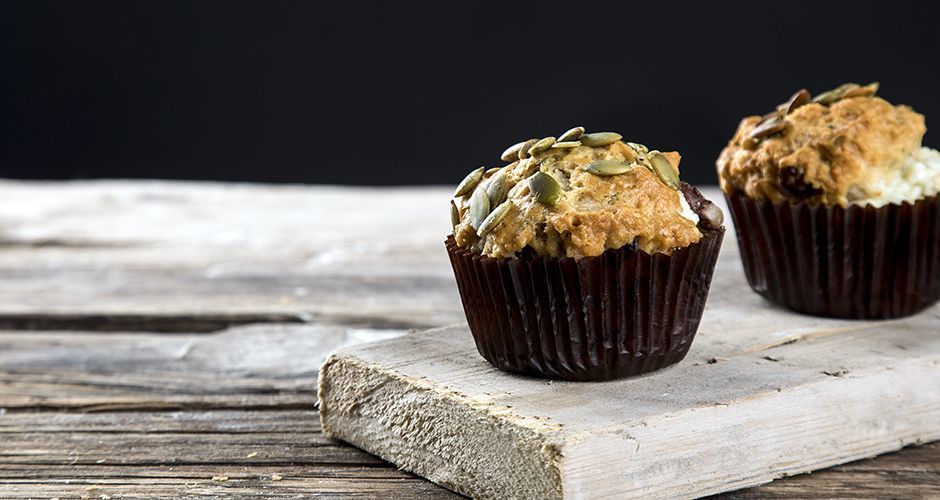 Ελληνικά muffins με ελιές και φέτα