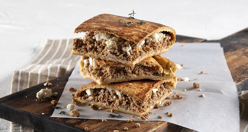Minced beef pie with feta cheese