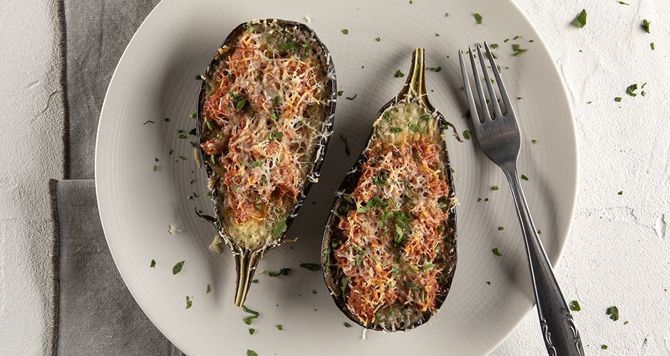 Simple papoutsakia – Stuffed eggplants
