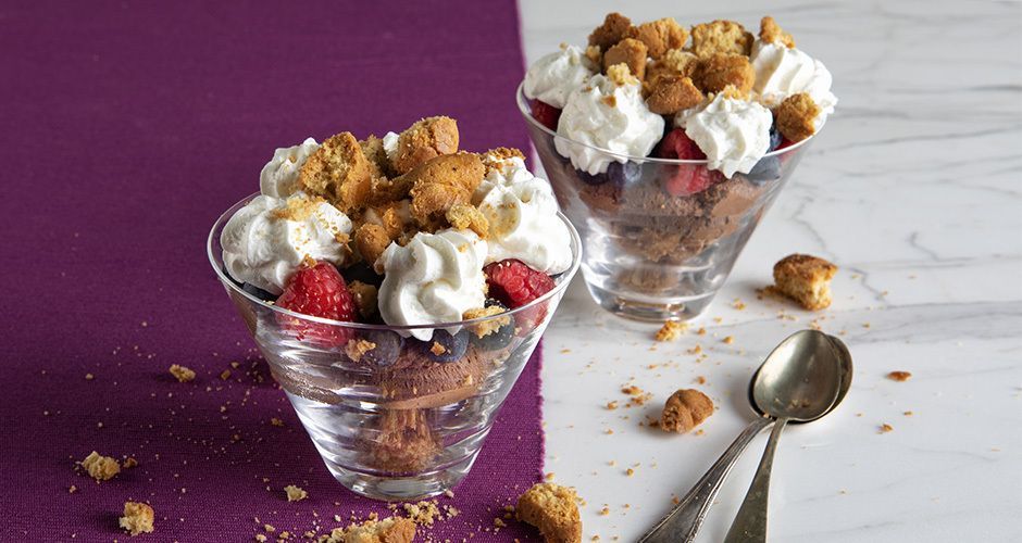 Trifle with Easter cookies