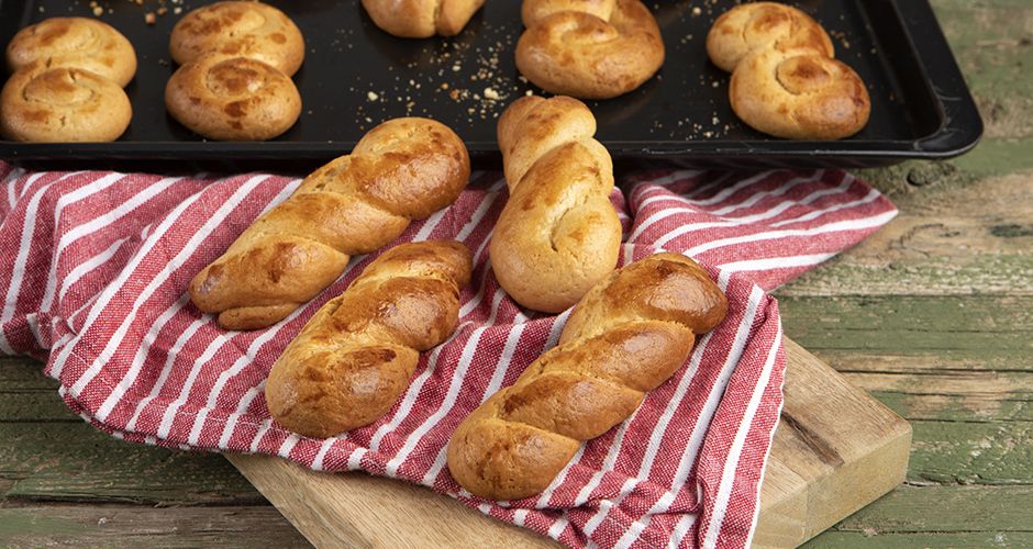 Greek Easter cookies Recipe Akis Petretzikis