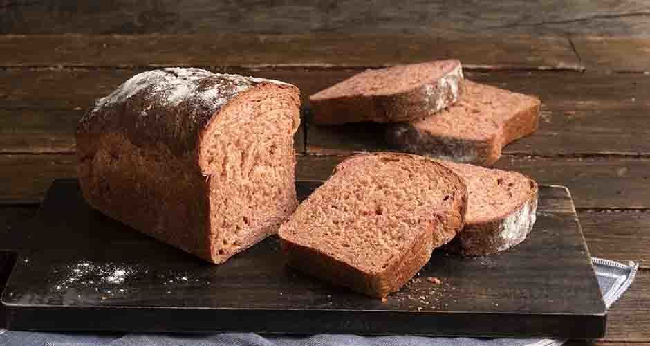 Whole-wheat beetroot bread
