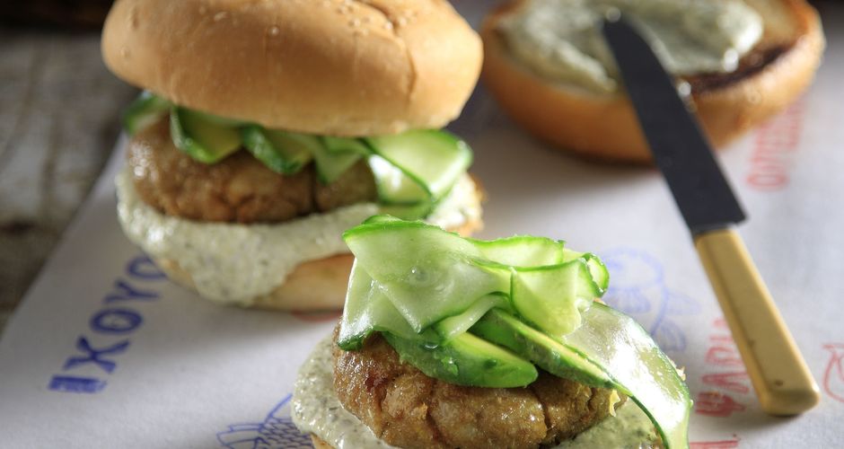 Burger με μπακαλιάρο