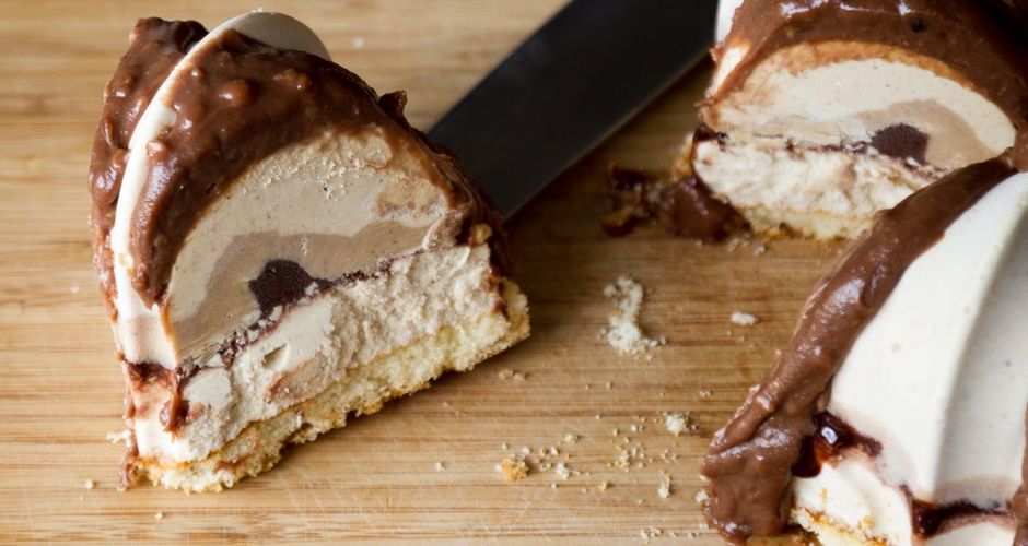Semifreddo με φιστικοβούτυρο και σοκολάτα