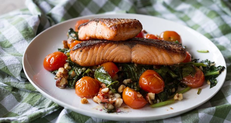 Salmon saute with spinach and cherry tomatoes-image