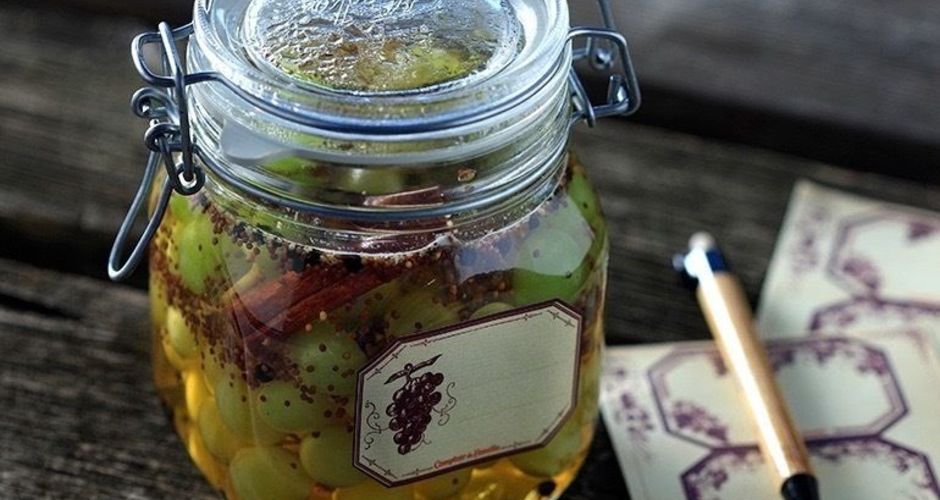 Cinnamon and Peppercorn Pickled Grapes