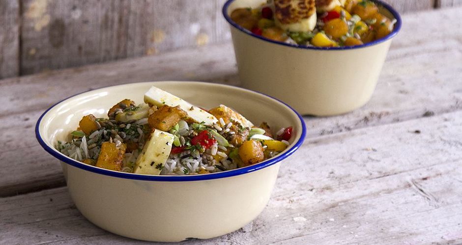 Wild rice and haloumi salad