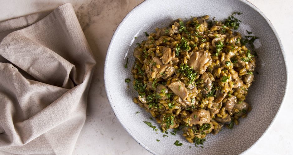 Bulgur with chicken and mushrooms